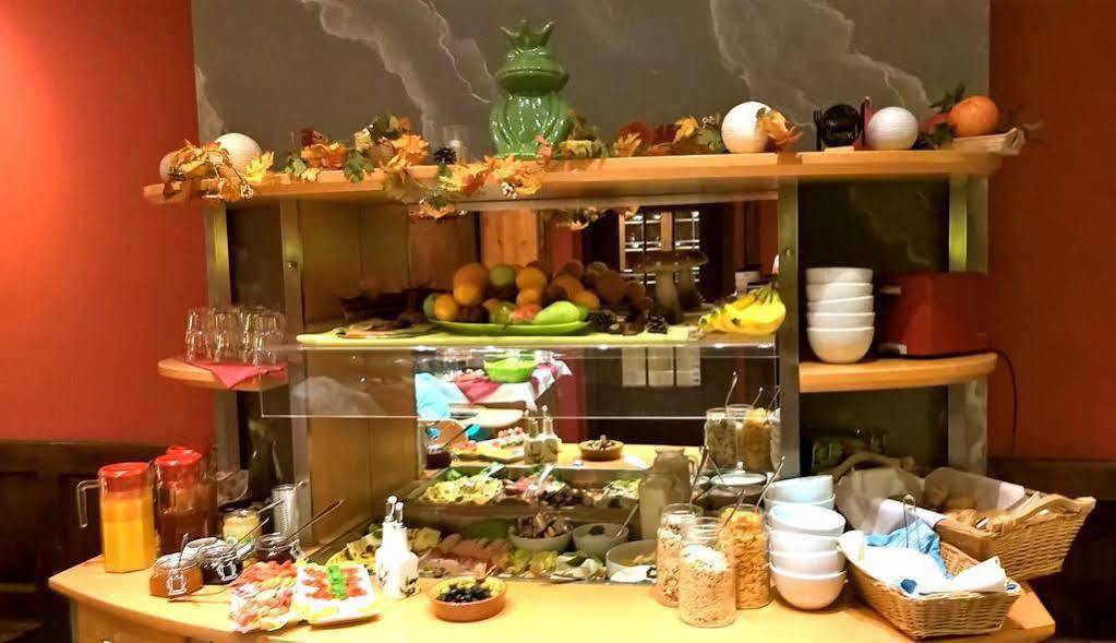 Hotel Kunterbunt In Wuerzburger Innenstadt Εξωτερικό φωτογραφία